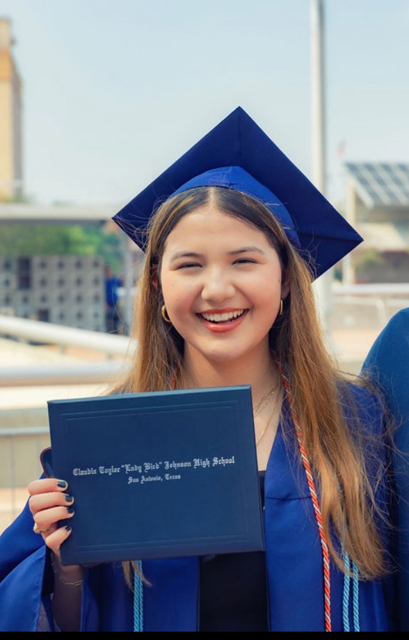Jadyn Ehle is a Great Math Instructor at Mathnasium of Stone Oak - Top Math Tutor in San Antonio